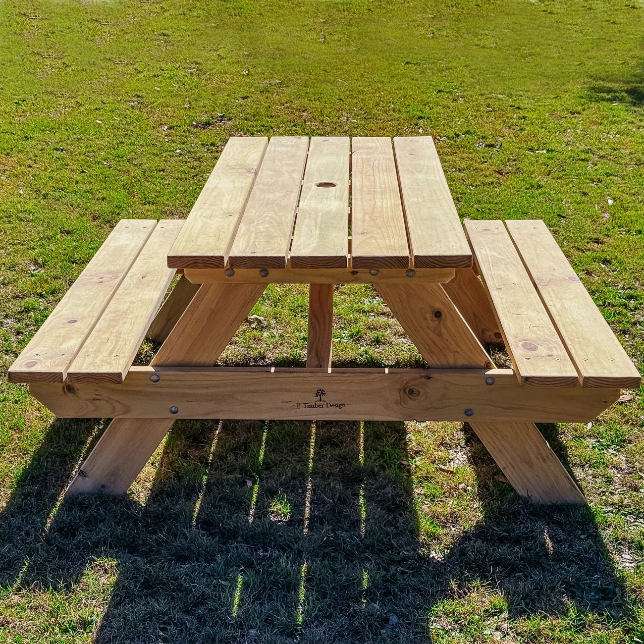 7 Reasons Timber Picnic Tables Are Perfect for Aussie Backyards
