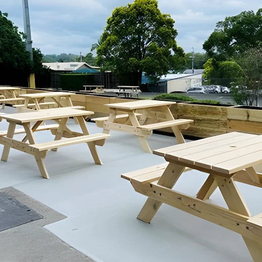 Why Timber Picnic Tables Outlast Other Outdoor Furniture